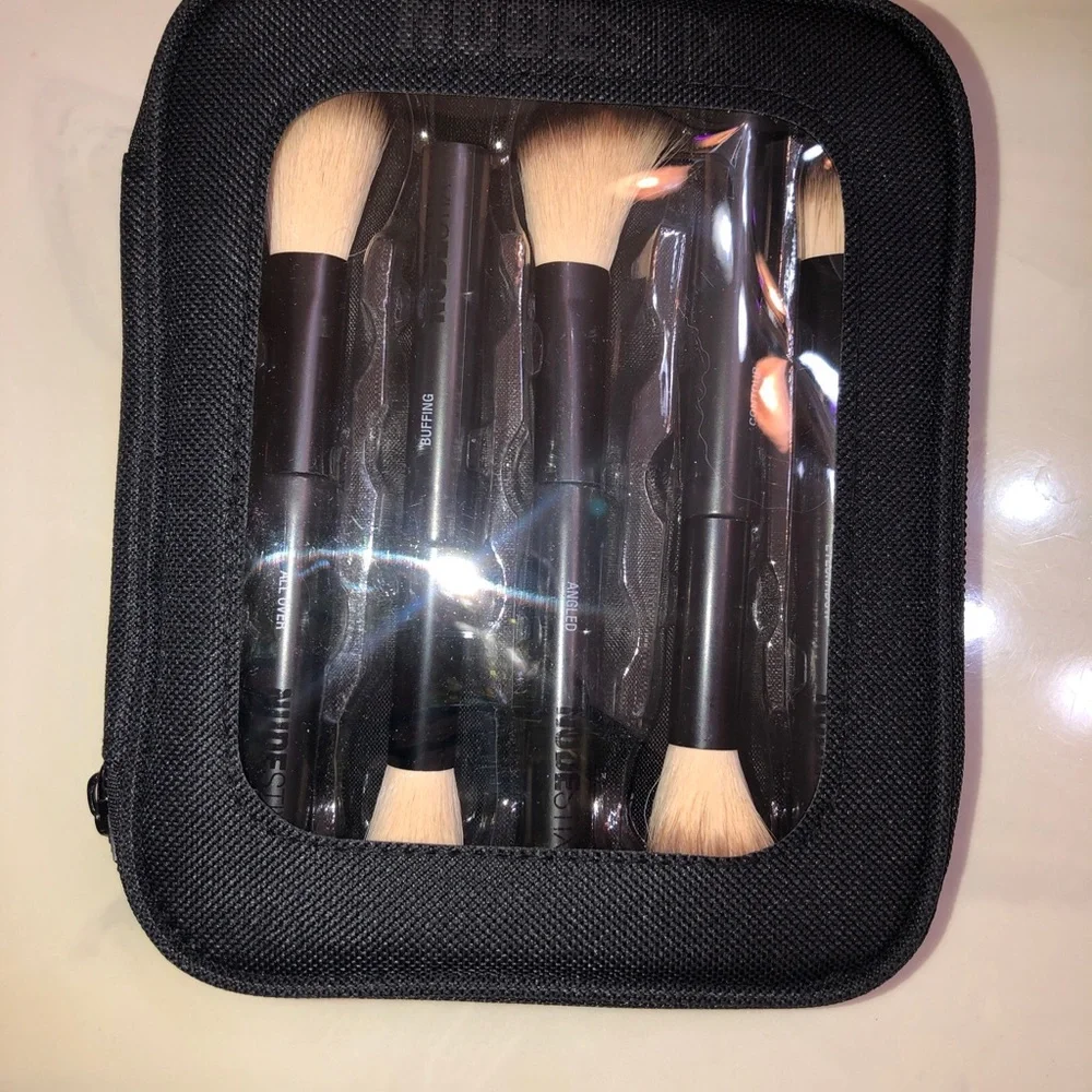 Nudestix Glam To Go 5PC Cosmetic Brush Travel Set + Travel Case NIB